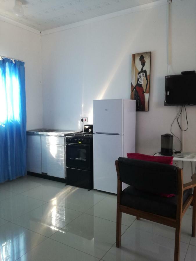 Looks Cottages Self Catering Apartments Kasane Eksteriør billede